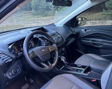 Форд Эскейп 2017 в Кременчуге на Automoto.ua Серый Форд Эскейп, объемом двигателя 2.5 л и пробегом 132 тыс. км за 12900 $, фото 9 на Automoto.ua