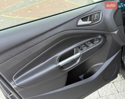 Серый Форд Эскейп, объемом двигателя 1.5 л и пробегом 176 тыс. км за 11999 $, фото 46 на Automoto.ua