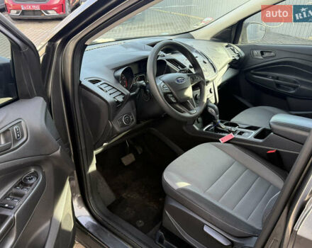 Серый Форд Эскейп, объемом двигателя 2.5 л и пробегом 165 тыс. км за 7999 $, фото 6 на Automoto.ua