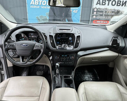 Сірий Форд Ескейп, об'ємом двигуна 1.5 л та пробігом 163 тис. км за 13000 $, фото 16 на Automoto.ua