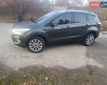 Серый Форд Эскейп, объемом двигателя 1.5 л и пробегом 137 тыс. км за 13000 $, фото 4 на Automoto.ua