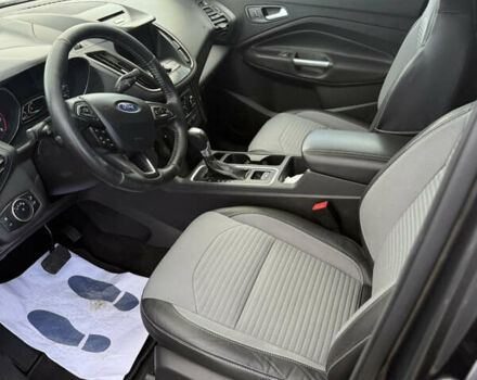 Серый Форд Эскейп, объемом двигателя 1.5 л и пробегом 179 тыс. км за 11300 $, фото 31 на Automoto.ua