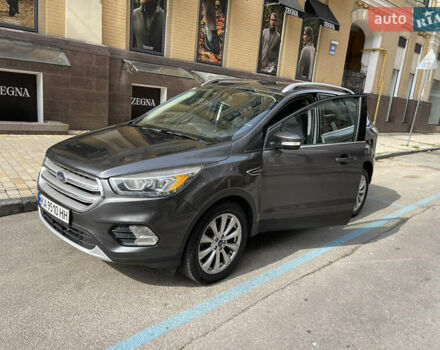 Серый Форд Эскейп, объемом двигателя 2 л и пробегом 86 тыс. км за 16500 $, фото 5 на Automoto.ua