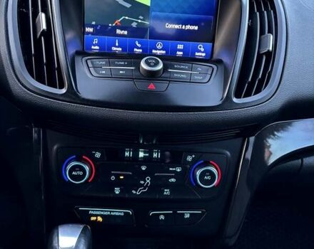 Сірий Форд Ескейп, об'ємом двигуна 1.5 л та пробігом 136 тис. км за 13200 $, фото 13 на Automoto.ua