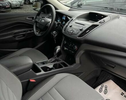 Серый Форд Эскейп, объемом двигателя 2.5 л и пробегом 171 тыс. км за 11950 $, фото 8 на Automoto.ua