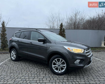Серый Форд Эскейп, объемом двигателя 1.5 л и пробегом 155 тыс. км за 15500 $, фото 2 на Automoto.ua
