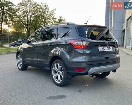 Сірий Форд Ескейп, об'ємом двигуна 2 л та пробігом 111 тис. км за 15999 $, фото 4 на Automoto.ua