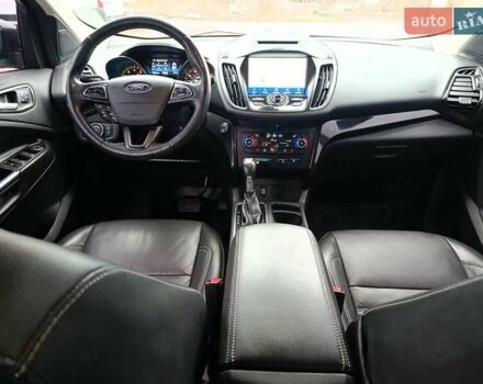 Сірий Форд Ескейп, об'ємом двигуна 1.5 л та пробігом 137 тис. км за 13000 $, фото 11 на Automoto.ua