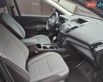 Серый Форд Эскейп, объемом двигателя 2.5 л и пробегом 237 тыс. км за 12700 $, фото 28 на Automoto.ua