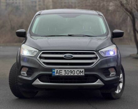 Серый Форд Эскейп, объемом двигателя 1.5 л и пробегом 60 тыс. км за 11500 $, фото 1 на Automoto.ua