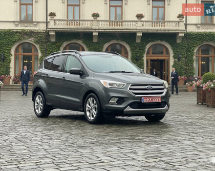Сірий Форд Ескейп, об'ємом двигуна 1.5 л та пробігом 235 тис. км за 9550 $, фото 2 на Automoto.ua