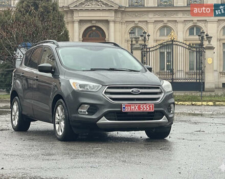 Сірий Форд Ескейп, об'ємом двигуна 1.5 л та пробігом 235 тис. км за 9550 $, фото 1 на Automoto.ua