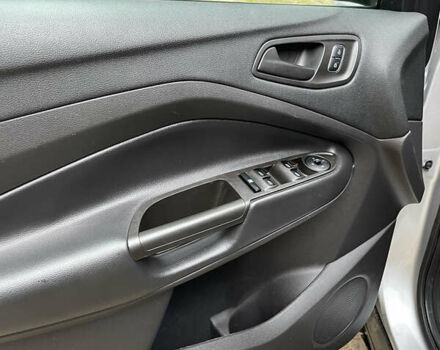 Серый Форд Эскейп, объемом двигателя 2.5 л и пробегом 141 тыс. км за 12500 $, фото 10 на Automoto.ua