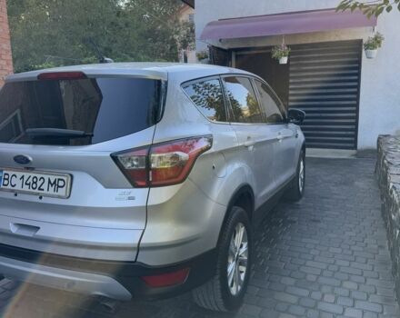 Сірий Форд Ескейп, об'ємом двигуна 2 л та пробігом 138 тис. км за 9600 $, фото 4 на Automoto.ua