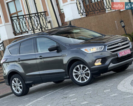 Серый Форд Эскейп, объемом двигателя 1.5 л и пробегом 176 тыс. км за 11999 $, фото 4 на Automoto.ua
