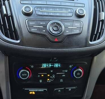 Сірий Форд Ескейп, об'ємом двигуна 1.5 л та пробігом 226 тис. км за 10300 $, фото 21 на Automoto.ua