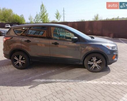 Серый Форд Эскейп, объемом двигателя 2.5 л и пробегом 68 тыс. км за 16200 $, фото 3 на Automoto.ua
