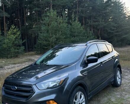 Форд Эскейп 2017 в Кременчуге на Automoto.ua Серый Форд Эскейп, объемом двигателя 2.5 л и пробегом 132 тыс. км за 12900 $, фото 2 на Automoto.ua