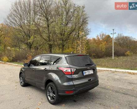 Форд Эскейп 2017 в Кропивницком (Кировограде) на Automoto.ua Серый Форд Эскейп, объемом двигателя 2.5 л и пробегом 98 тыс. км за 13900 $, фото 4 на Automoto.ua