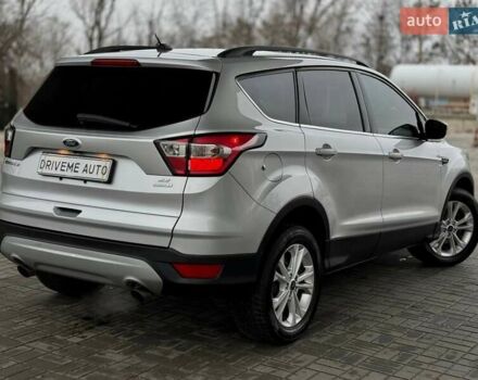 Серый Форд Эскейп, объемом двигателя 1.5 л и пробегом 193 тыс. км за 10999 $, фото 4 на Automoto.ua