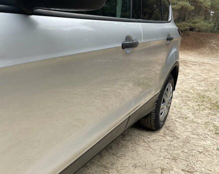 Серый Форд Эскейп, объемом двигателя 2.5 л и пробегом 141 тыс. км за 12500 $, фото 4 на Automoto.ua