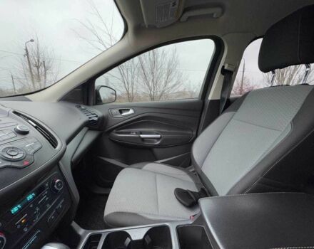 Серый Форд Эскейп, объемом двигателя 1.5 л и пробегом 60 тыс. км за 11500 $, фото 13 на Automoto.ua