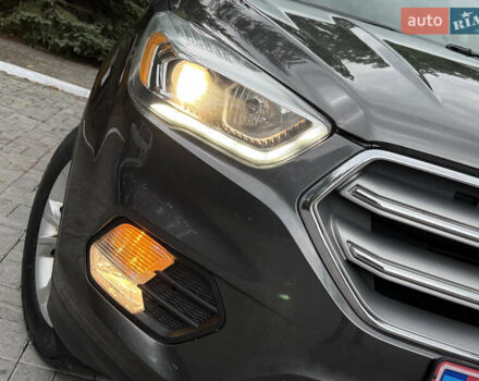 Серый Форд Эскейп, объемом двигателя 1.5 л и пробегом 176 тыс. км за 12850 $, фото 9 на Automoto.ua