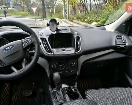 Серый Форд Эскейп, объемом двигателя 1.5 л и пробегом 45 тыс. км за 14800 $, фото 8 на Automoto.ua