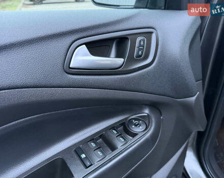 Серый Форд Эскейп, объемом двигателя 1.5 л и пробегом 155 тыс. км за 15500 $, фото 38 на Automoto.ua