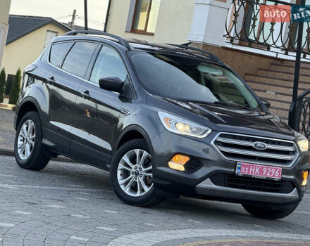 Серый Форд Эскейп, объемом двигателя 1.5 л и пробегом 176 тыс. км за 11999 $, фото 2 на Automoto.ua