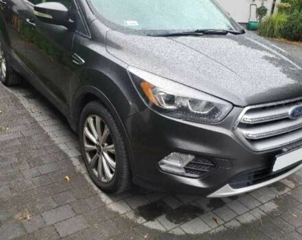 Серый Форд Эскейп, объемом двигателя 2 л и пробегом 123 тыс. км за 9800 $, фото 1 на Automoto.ua