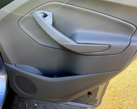 Серый Форд Эскейп, объемом двигателя 1.5 л и пробегом 75 тыс. км за 14600 $, фото 9 на Automoto.ua