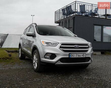 Серый Форд Эскейп, объемом двигателя 2 л и пробегом 33 тыс. км за 15000 $, фото 1 на Automoto.ua