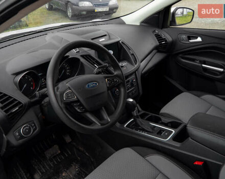 Серый Форд Эскейп, объемом двигателя 2 л и пробегом 33 тыс. км за 15000 $, фото 14 на Automoto.ua