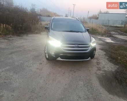 Серый Форд Эскейп, объемом двигателя 1.5 л и пробегом 137 тыс. км за 13000 $, фото 5 на Automoto.ua