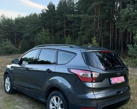 Форд Эскейп 2017 в Кременчуге на Automoto.ua Серый Форд Эскейп, объемом двигателя 2.5 л и пробегом 132 тыс. км за 12900 $, фото 1 на Automoto.ua
