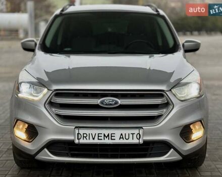 Серый Форд Эскейп, объемом двигателя 1.5 л и пробегом 193 тыс. км за 10999 $, фото 1 на Automoto.ua