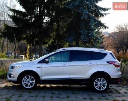 Сірий Форд Ескейп, об'ємом двигуна 2 л та пробігом 137 тис. км за 12900 $, фото 6 на Automoto.ua