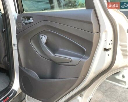 Серый Форд Эскейп, объемом двигателя 1.5 л и пробегом 118 тыс. км за 14690 $, фото 24 на Automoto.ua