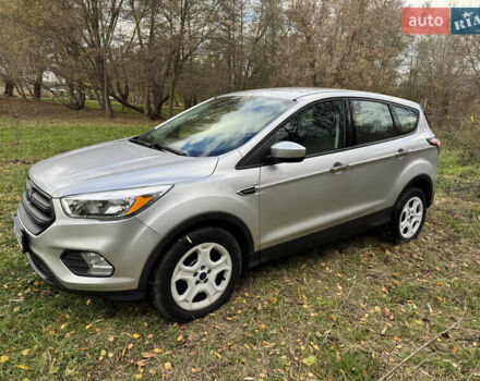 Форд Эскейп 2017 в Белой Церкве на Automoto.ua Серый Форд Эскейп, объемом двигателя 2.5 л и пробегом 195 тыс. км за 12600 $, фото 14 на Automoto.ua