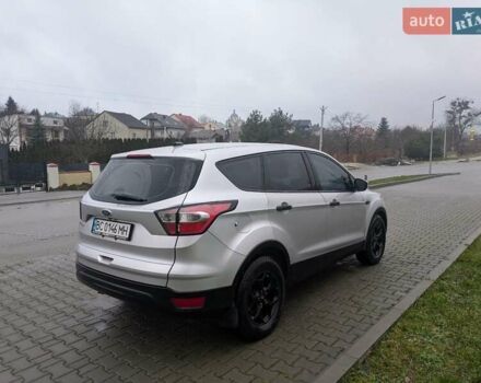 Серый Форд Эскейп, объемом двигателя 2.5 л и пробегом 247 тыс. км за 10300 $, фото 5 на Automoto.ua