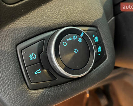 Серый Форд Эскейп, объемом двигателя 1.5 л и пробегом 130 тыс. км за 12650 $, фото 13 на Automoto.ua