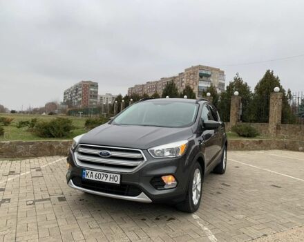 Серый Форд Эскейп, объемом двигателя 1.5 л и пробегом 118 тыс. км за 15087 $, фото 1 на Automoto.ua