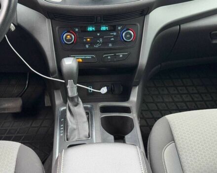 Серый Форд Эскейп, объемом двигателя 1.5 л и пробегом 60 тыс. км за 11500 $, фото 11 на Automoto.ua