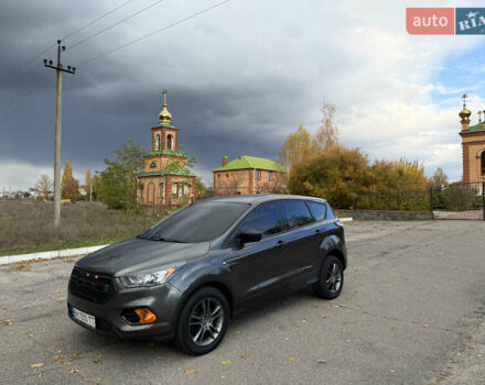 Форд Эскейп 2017 в Кропивницком (Кировограде) на Automoto.ua Серый Форд Эскейп, объемом двигателя 2.5 л и пробегом 98 тыс. км за 13900 $, фото 2 на Automoto.ua