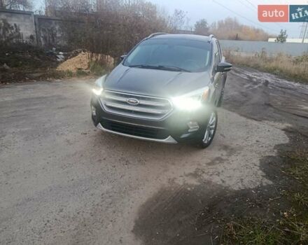 Серый Форд Эскейп, объемом двигателя 1.5 л и пробегом 137 тыс. км за 13000 $, фото 3 на Automoto.ua