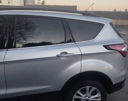 Форд Эскейп 2017 в Немирове на Automoto.ua Серый Форд Эскейп, объемом двигателя 1.5 л и пробегом 118 тыс. км за 14000 $, фото 1 на Automoto.ua