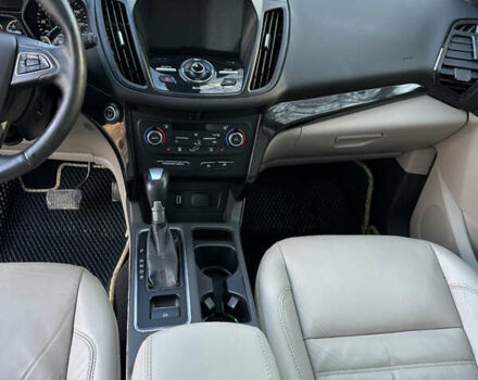 Сірий Форд Ескейп, об'ємом двигуна 2 л та пробігом 155 тис. км за 14700 $, фото 9 на Automoto.ua