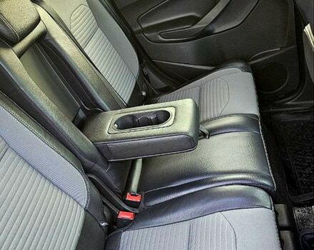 Серый Форд Эскейп, объемом двигателя 1.5 л и пробегом 115 тыс. км за 13500 $, фото 6 на Automoto.ua