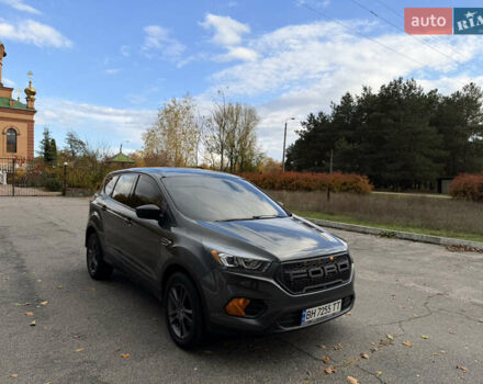 Форд Эскейп 2017 в Кропивницком (Кировограде) на Automoto.ua Серый Форд Эскейп, объемом двигателя 2.5 л и пробегом 98 тыс. км за 13900 $, фото 8 на Automoto.ua